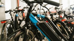 Anhaltender Boom: Die E-Bike-Absatzzahlen von 2023 lassen sich sehen und machen neugierig auf die diesjährigen. © Canva