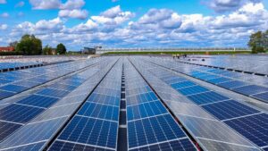 Zu den führenden drei Ländern Europas in der Solarenergie gehören Griechenland, Ungarn und die Niederlande. © Canva