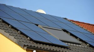 Die "Solarkrise" macht den Herstellern wie Fronius zu schaffen. © Canva