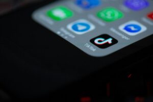 TikTok. © Solen Feyissa auf Unsplash
