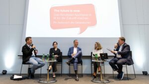 Podiumsdiskussion zum Thema „The future is now. Das Berufsbild Apotheker:in fit für die Zukunft machen.“ © Österreichischer Apothekerverband, Renée Del Missier