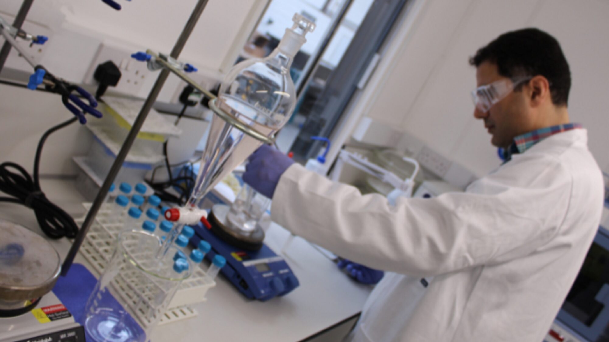 Cellcycle-Britisches-Startup-recycelt-Metalle-aus-Akkus-mit-Bakterien