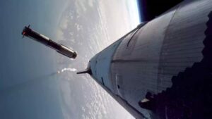 Starship und Booster © SpaceX