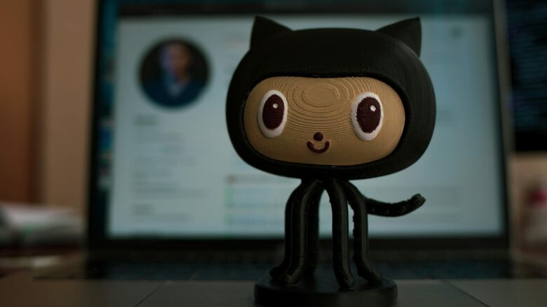 GitHub-Maskottchen © Roman Synkevych on Unsplash