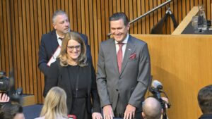 Staatssekretärin Ulrike Königsberger-Ludwig (SPÖ) und Infrastrukturminister Peter Hanke (SPÖ). © Parlamentsdirektion/Johannes Zinner