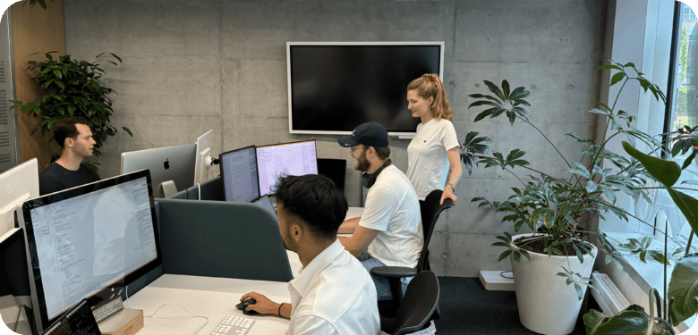 Das Zenline AI Team bei der Arbeit. © Zenline AI