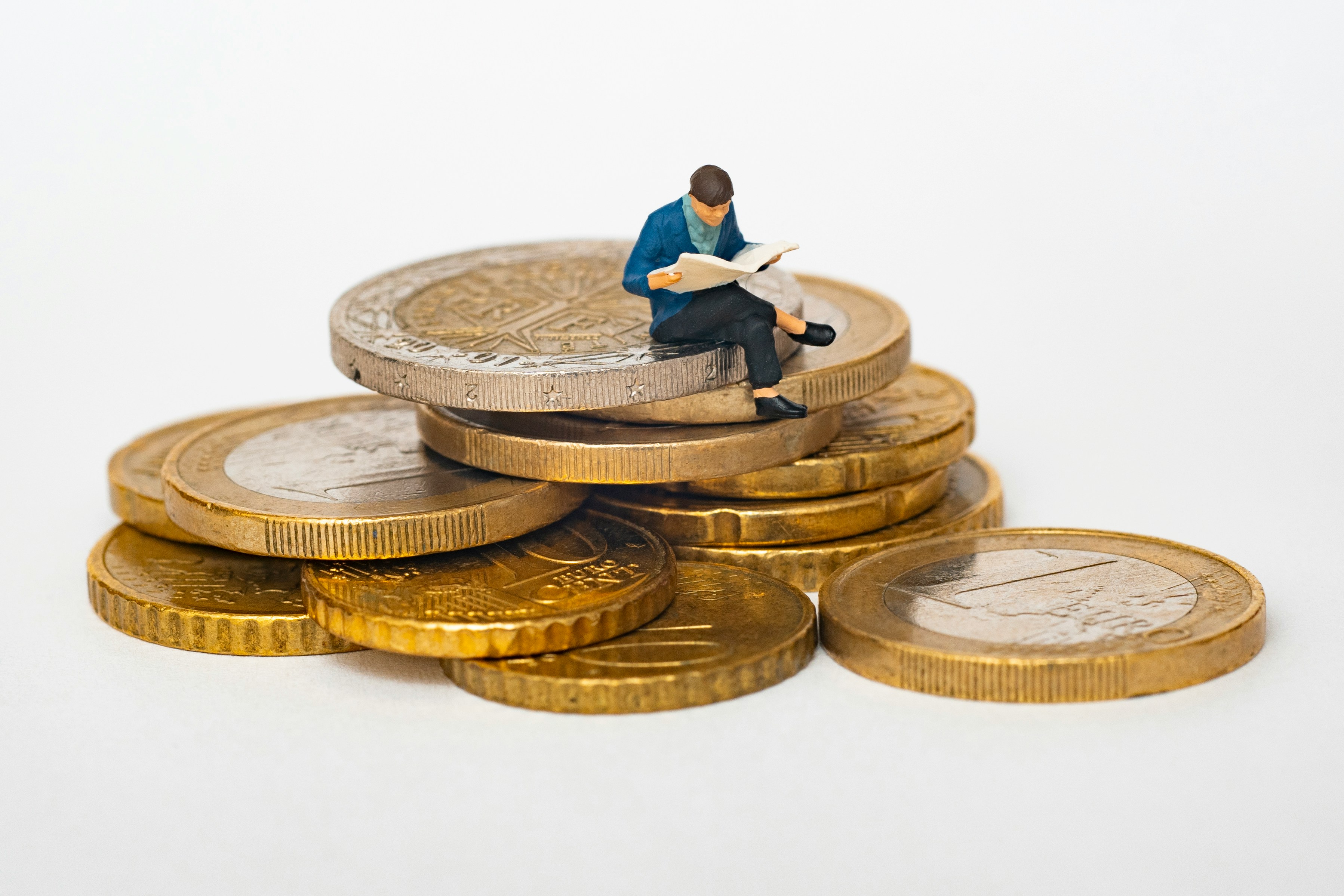 Sparbuch-immer-noch-fast-doppelt-so-verbreitet-wie-Aktien-13-in-Crypto