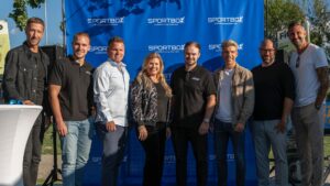 v.l.n.r.: Marc Janko, Sebastian Winklhamer, Conny Wilczynski, Heidi Dvoracek, Julian Kolar, Florian Gschwandtner, Peter Wagner, Clemes Doppler bei der Health & Sports Night © Tom-Tom Lachmayr