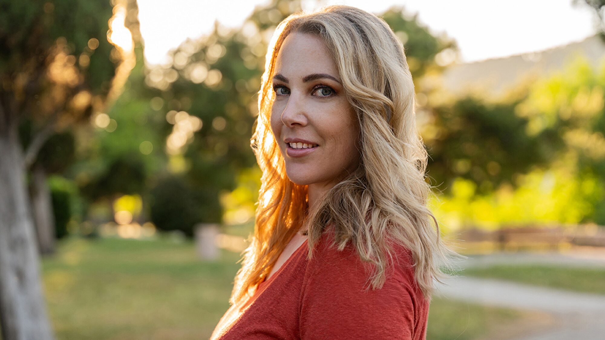 Find-Your-Needle-Wiener-Startup-startet-Offline-Dating-Club-mit-Anstecknadeln