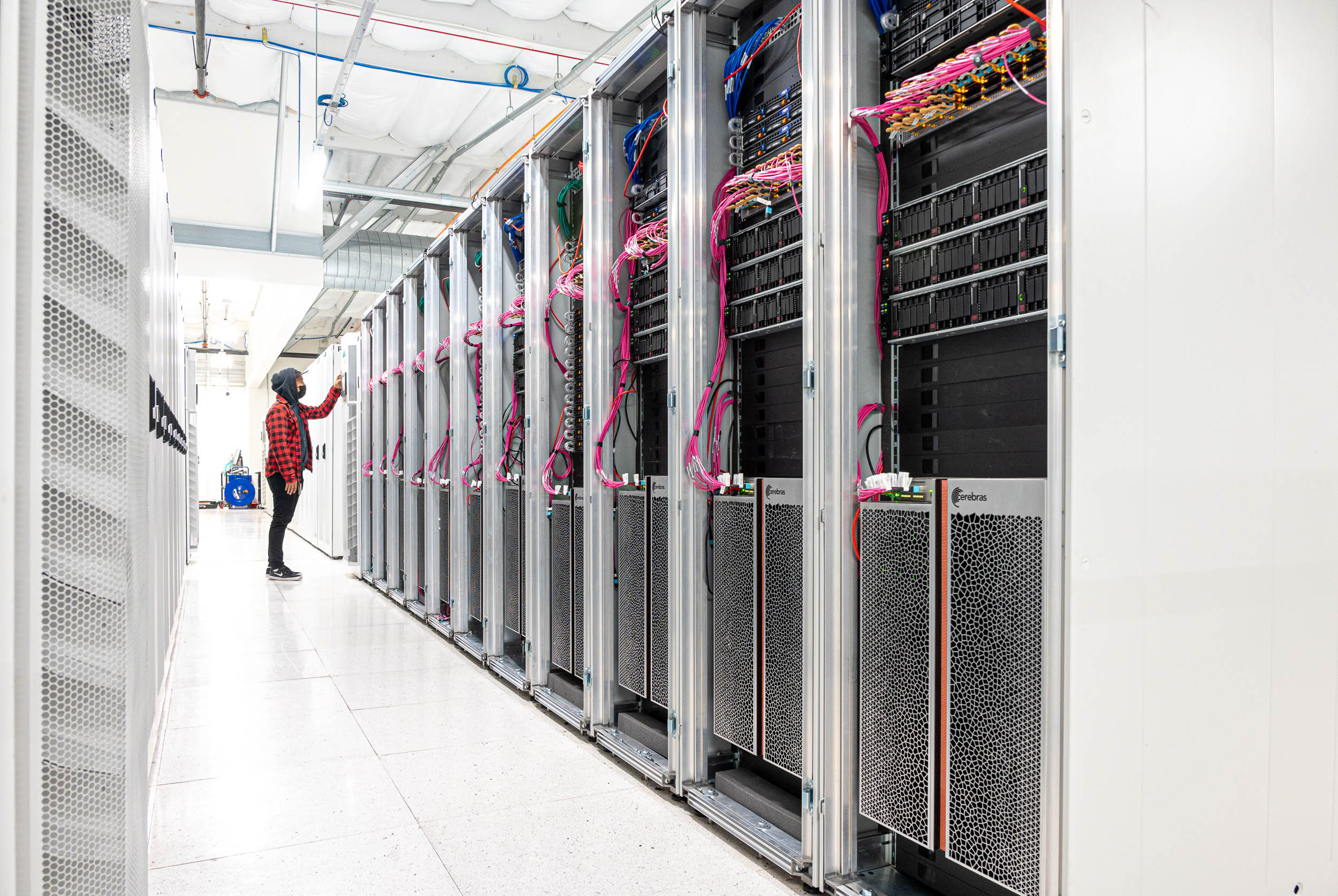 OpenAI-und-Cerebras-schlie-en-Partnerschaft-f-r-KI-Inferenz-im-Milliardenwert