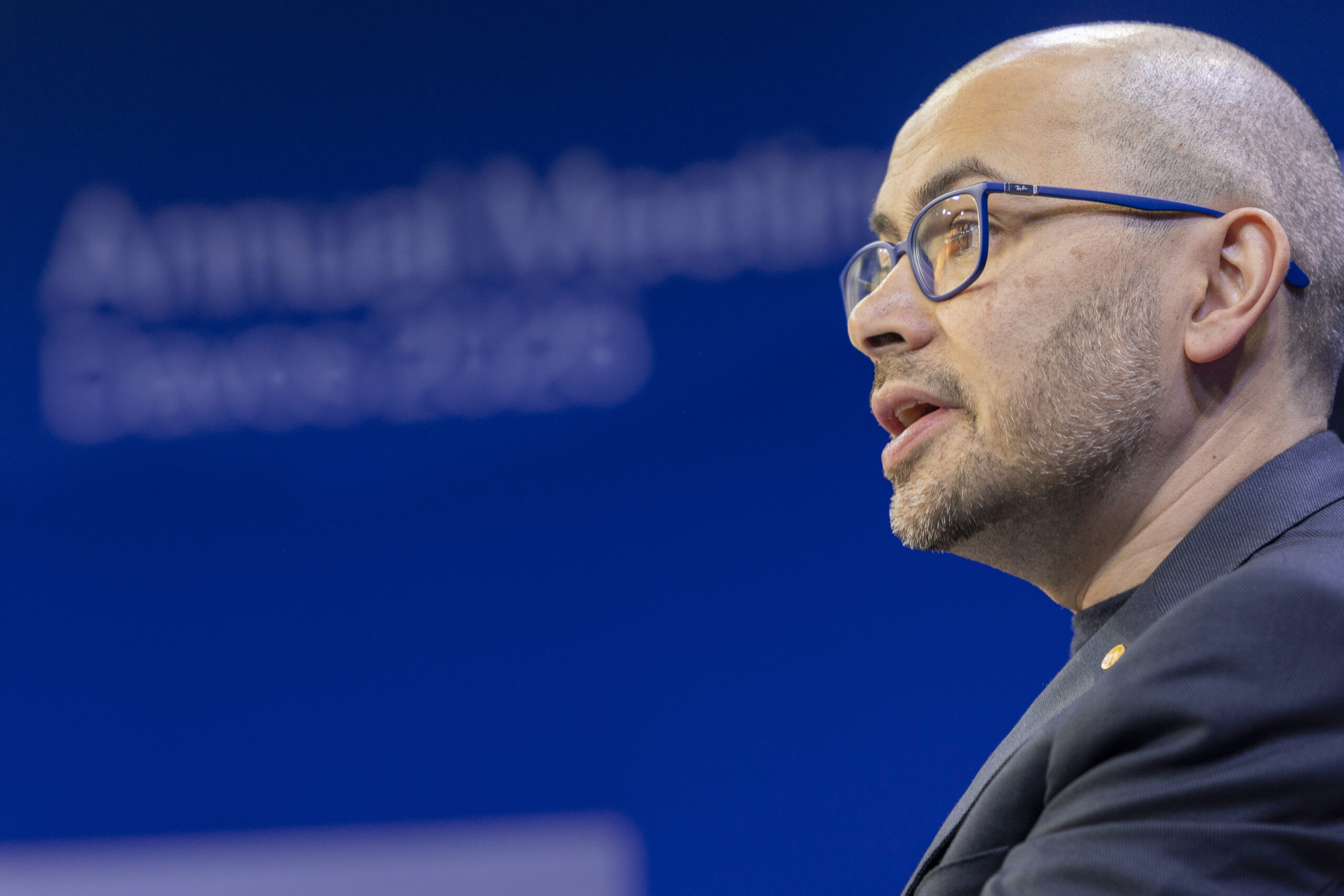 17. AI Earthquake at Google: DeepMind CEO Out, Chief Scientist Launches his Own Startup