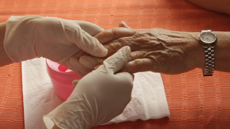 Symbolbild: Exciva behandelt Symptome von Alzheimer-Demenz © TioNegro14 on Pixabay