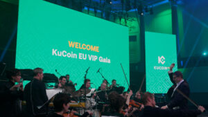 KuCoin celebrates its EU market entry in Vienna's Spanische Hofreitschule. © Trending Topics