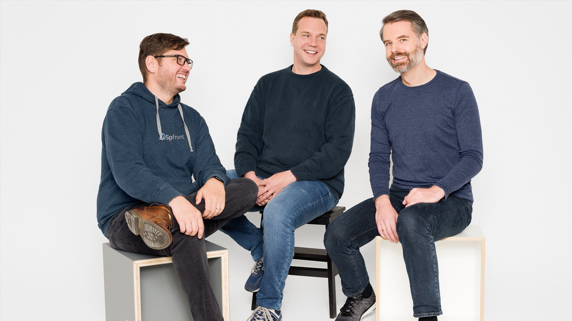 Sipfront-holt-1-8-Millionen-Euro-f-r-Voice-AI-Qualit-tssicherung