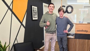 bitcoin.wien-Gründer Emanuel Sanchez de la Cerda und Max Tertinegg, Geschäftsführer von Coinfinity © Coinfinity