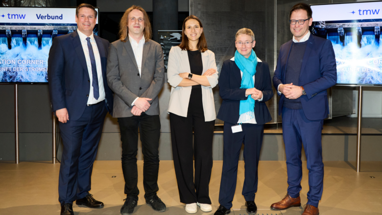 v. l. n. r.: Peter Aufreiter (TMW), Michael Moser (EOLOGIX-PING), Hannah Wundsam (AustrianStartups), Brigitte Bach (AIT Austrian Institute of Technology), Franz Zöchbauer (VERBUND X). © Technisches Museum Wien/APA-Fotoservice/Heinz Tesarek
