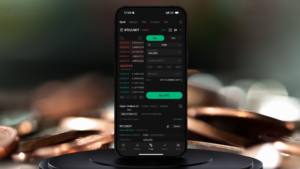 The KuCoin App. © KuCoin / Canva