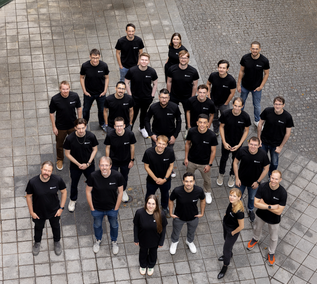 Das Team von Emmi AI. © Emmi AI