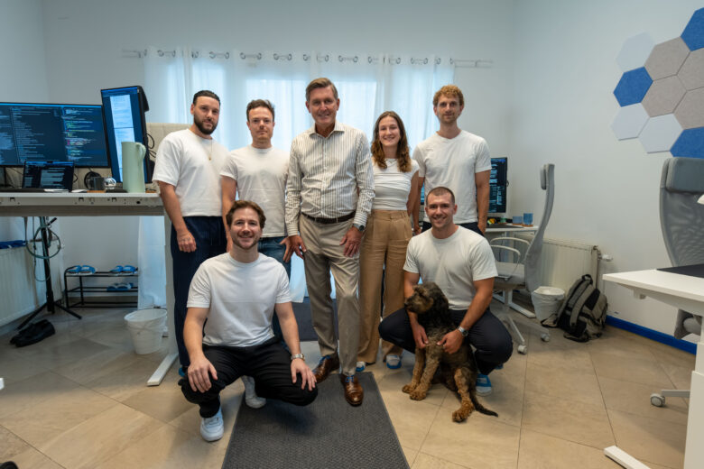 Das Doclarity-Team mit Minister Hanke. © Doclarity