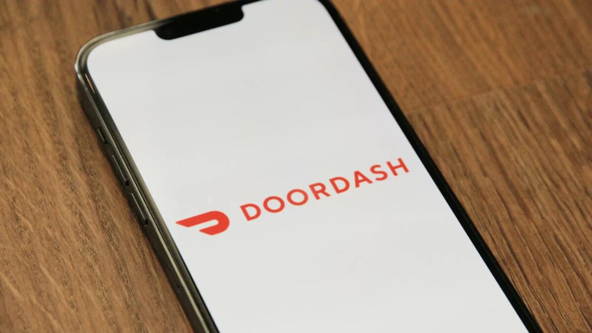 doordash app smartphone scaled social DoorDash's $17 Billion Bid for Instacart Sets Up an Antitrust Fight and a Clash With New York City