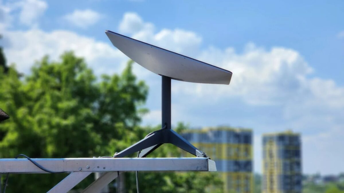 SpaceX Throttles Starlink for Ukraine’s Drones | Trending Topics